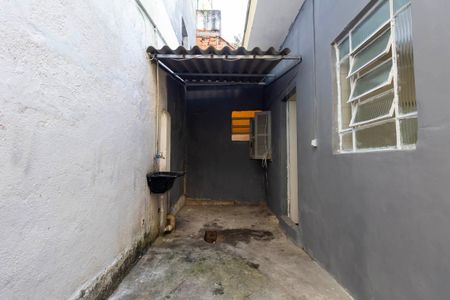Área de Serviço de casa para alugar com 2 quartos, 43m² em Vila Nhocuné, São Paulo