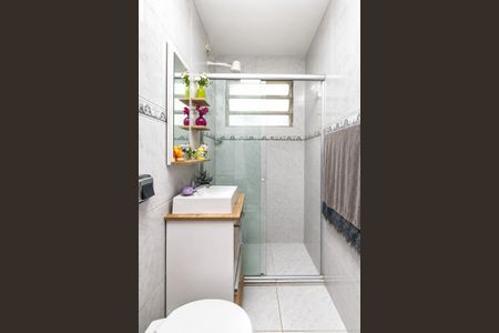 Banheiro de kitnet/studio à venda com 1 quarto, 40m² em Centro Histórico, Porto Alegre