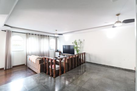 Casa à venda com 4 quartos, 258m² em Jardim Leonor Mendes de Barros, São Paulo