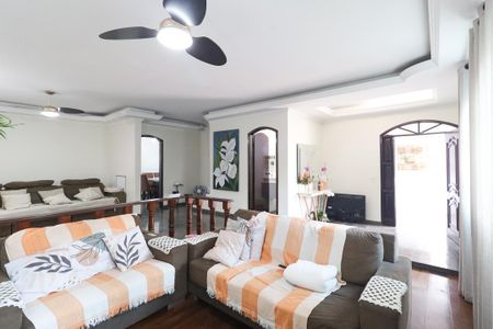 Casa à venda com 4 quartos, 258m² em Jardim Leonor Mendes de Barros, São Paulo