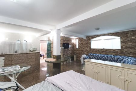 Casa à venda com 4 quartos, 258m² em Jardim Leonor Mendes de Barros, São Paulo