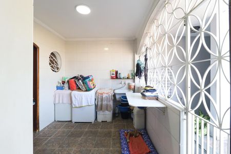 Casa à venda com 4 quartos, 258m² em Jardim Leonor Mendes de Barros, São Paulo