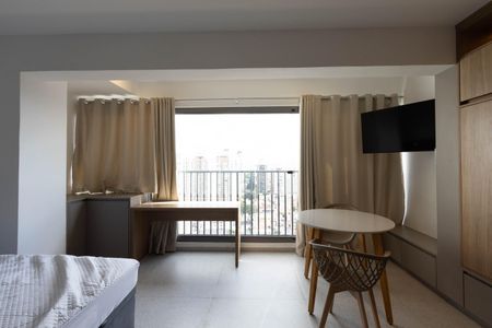 Varanda de kitnet/studio para alugar com 1 quarto, 44m² em Pompeia, São Paulo