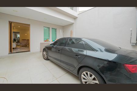Garagem de casa à venda com 4 quartos, 250m² em Vila Sao Francisco, São Paulo