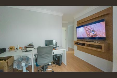 Sala de TV de casa à venda com 4 quartos, 250m² em Vila Sao Francisco, São Paulo