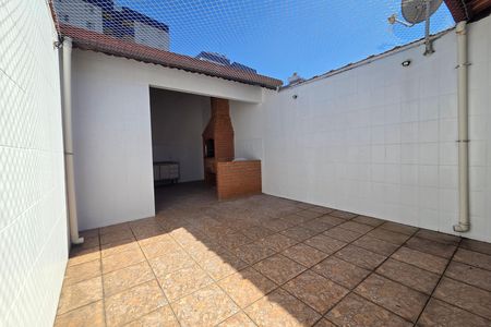 Casa para alugar com 197m², 3 quartos e 2 vagas Casa para alugar com 197m², 3 quartos e 2 vagasQuintal 2