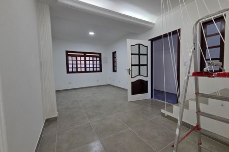 Casa para alugar com 197m², 3 quartos e 2 vagas Casa para alugar com 197m², 3 quartos e 2 vagasSala