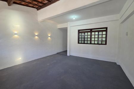 Garagem de casa para alugar com 3 quartos, 197m² em Canto do Forte, Praia Grande