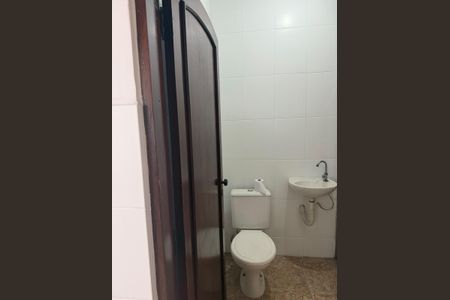 Banheiro de apartamento para alugar com 3 quartos, 197m² em Canto do Forte, Praia Grande
