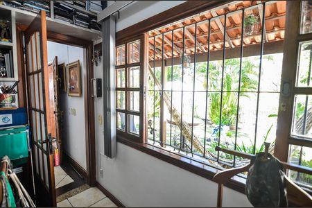 Casa à venda com 257m², 4 quartos e 2 vagasQuarto