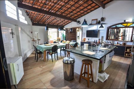 Casa à venda com 257m², 4 quartos e 2 vagasÁrea gourmet