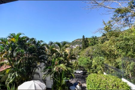 Casa à venda com 257m², 4 quartos e 2 vagasSuíte 3