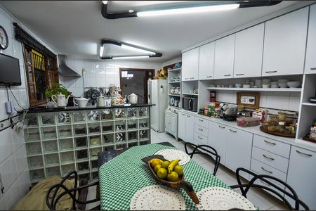 Cozinha de casa à venda com 4 quartos, 257m² em Grajaú, Rio de Janeiro