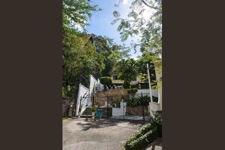 Fachada de casa de condomínio à venda com 5 quartos, 257m² em Grajaú, Rio de Janeiro
