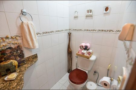 Casa à venda com 257m², 4 quartos e 2 vagasLavabo