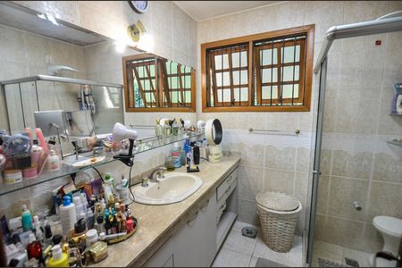 Casa à venda com 257m², 4 quartos e 2 vagasBanheiro da Suíte 3