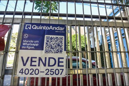 Casa à venda com 257m², 4 quartos e 2 vagasFachada