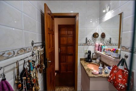 Casa à venda com 257m², 4 quartos e 2 vagasBanheiro da Suíte 2