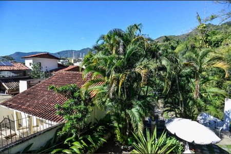 Casa à venda com 257m², 4 quartos e 2 vagasSuíte 1