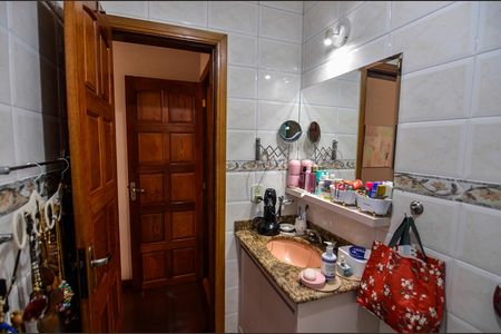 Casa à venda com 257m², 4 quartos e 2 vagasBanheiro da Suíte 2