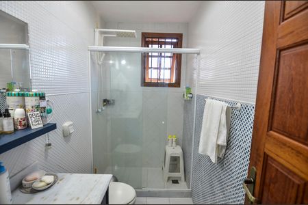 Casa à venda com 257m², 4 quartos e 2 vagasBanheiro da Suíte 1
