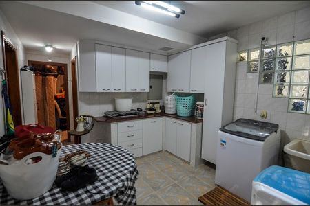 Casa à venda com 257m², 4 quartos e 2 vagasÁrea de Serviço