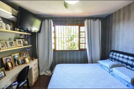 Casa à venda com 257m², 4 quartos e 2 vagasSuíte 1