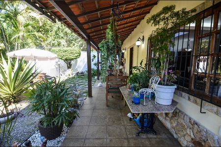 Entrada de casa à venda com 4 quartos, 257m² em Grajaú, Rio de Janeiro