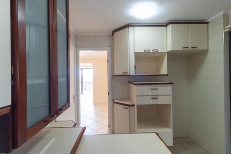 Apartamento à venda com 110m², 3 quartos e 2 vagas Apartamento à venda com 110m², 3 quartos e 2 vagasCozinha