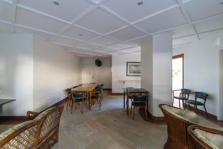 Apartamento à venda com 110m², 3 quartos e 2 vagas Apartamento à venda com 110m², 3 quartos e 2 vagasÁrea comum - Salão de festas