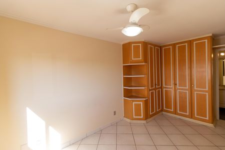 Apartamento à venda com 110m², 3 quartos e 2 vagas Apartamento à venda com 110m², 3 quartos e 2 vagasSuíte
