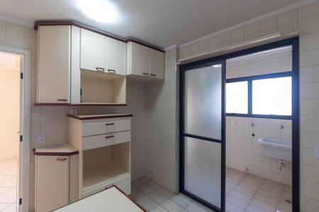 Apartamento à venda com 110m², 3 quartos e 2 vagas Apartamento à venda com 110m², 3 quartos e 2 vagasCozinha