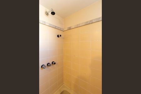 Apartamento à venda com 110m², 3 quartos e 2 vagas Apartamento à venda com 110m², 3 quartos e 2 vagasBanheiro da Suíte