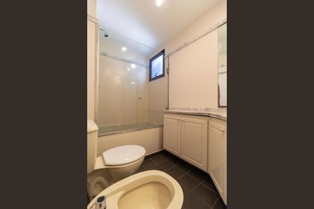 Apartamento à venda com 110m², 3 quartos e 2 vagas Apartamento à venda com 110m², 3 quartos e 2 vagasBanheiro da Suíte