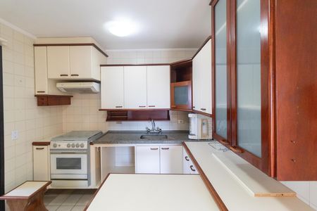 Apartamento à venda com 110m², 3 quartos e 2 vagas Apartamento à venda com 110m², 3 quartos e 2 vagasCozinha