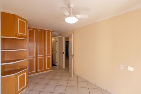 Apartamento à venda com 110m², 3 quartos e 2 vagas Apartamento à venda com 110m², 3 quartos e 2 vagasSuíte