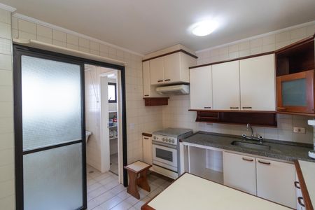 Apartamento à venda com 110m², 3 quartos e 2 vagas Apartamento à venda com 110m², 3 quartos e 2 vagasCozinha
