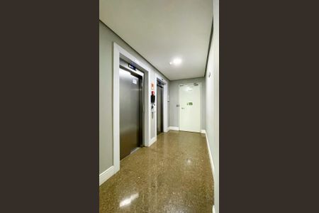 Apartamento à venda com 3 quartos, 73m² em Medianeira, Porto Alegre