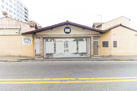 Fachada de casa de condomínio para alugar com 3 quartos, 106m² em Vila Chabilandia, São Paulo