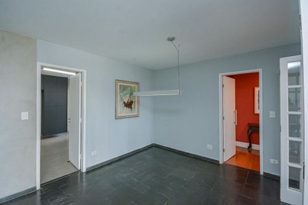 Apartamento à venda com 110m², 2 quartos e 1 vaga Apartamento à venda com 110m², 2 quartos e 1 vagaSala