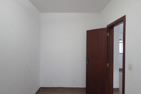 Quarto 1 de casa para alugar com 2 quartos, 60m² em Santa Monica, Belo Horizonte