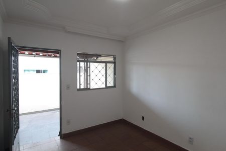 Casa para alugar com 2 quartos, 60m² em Santa Monica, Belo Horizonte