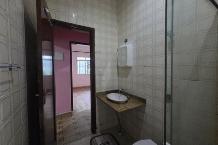 Casa para alugar com 300m², 2 quartos e 4 vagas Casa para alugar com 300m², 2 quartos e 4 vagasBanheiro