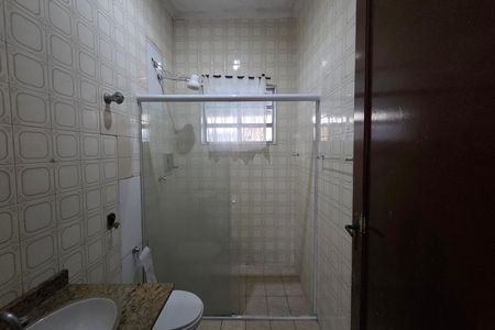 Casa para alugar com 300m², 2 quartos e 4 vagas Casa para alugar com 300m², 2 quartos e 4 vagasBanheiro