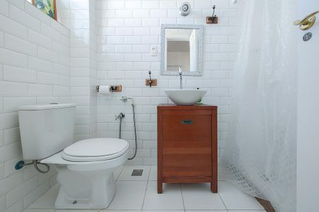 Apartamento para alugar com 38m², 1 quarto e sem vagaBanheiro 