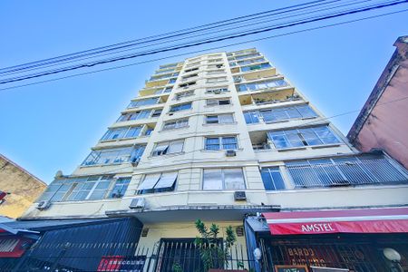 Fachada  de apartamento para alugar com 1 quarto, 38m² em Lapa, Rio de Janeiro