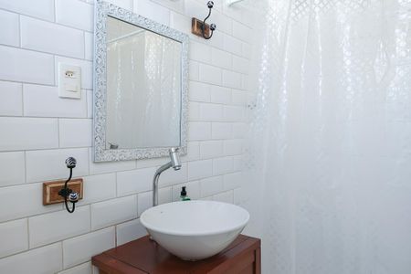 Apartamento para alugar com 38m², 1 quarto e sem vagaBanheiro 