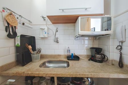 Cozinha  de apartamento para alugar com 1 quarto, 38m² em Lapa, Rio de Janeiro