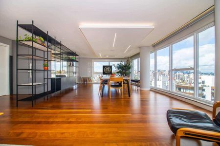 Apartamento à venda com 295m², 4 quartos e 4 vagas