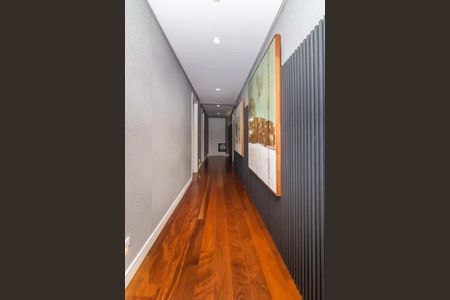 Apartamento à venda com 295m², 4 quartos e 4 vagas
